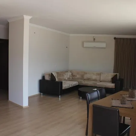 Changa Hotel